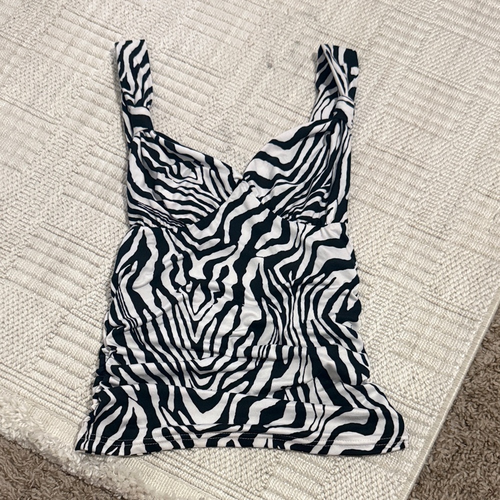 Zebra Print V-Neck Tank Top - Black & White